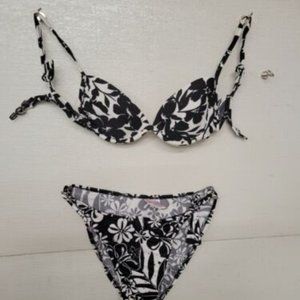 MYSTIC BAY BIKINI SWIMSUIT LARGE BOTTOM MIXIT SIZE 10 TOP